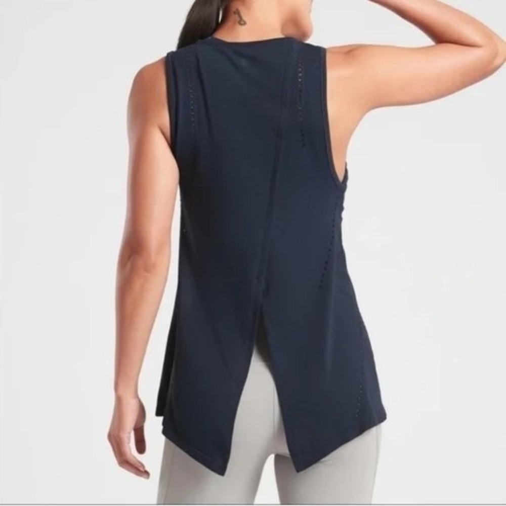 ATHLETA Foothill Gray Seamless Breathable Workout Tank with Optional Tie Back S - Picture 9 of 12